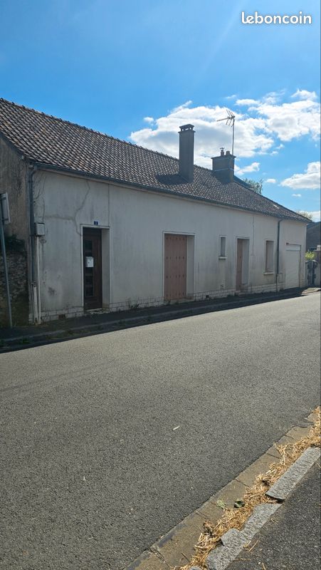 Maison 5 pièces 160 m² · à Sougé-le-Ganelon · 160 m² · 69 000 €