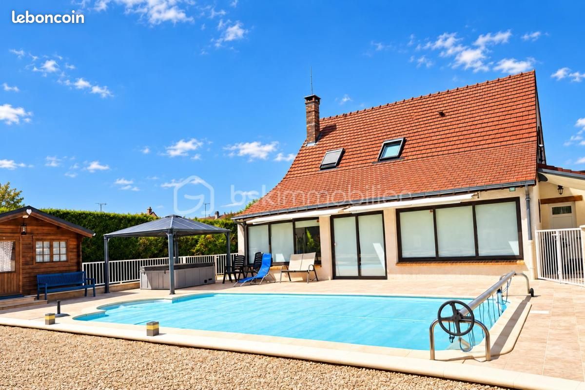 Maison 6 pièces 160 m² · à Longueville · 160 m² · 398 000 €