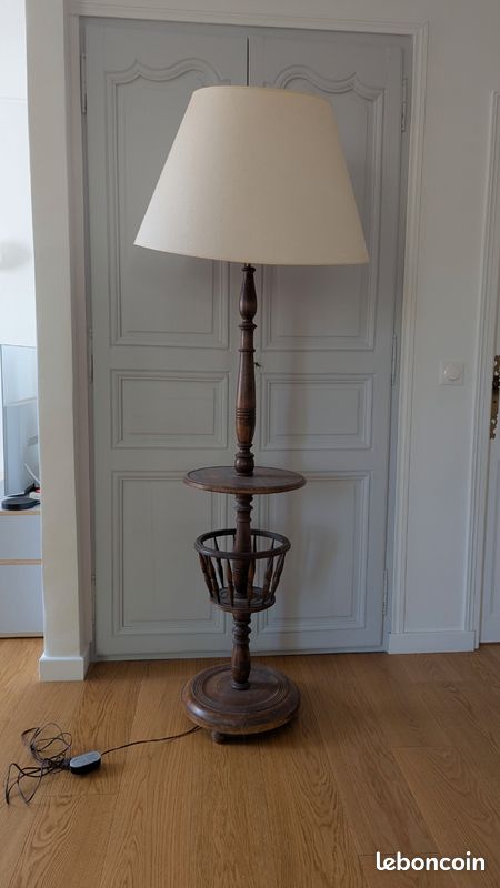 Lampe ancienne en parfait état (image 1)