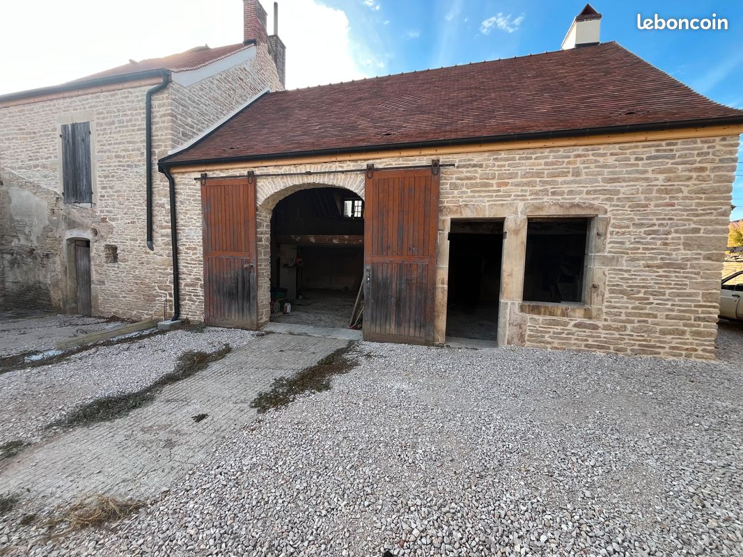 Maison 5 pièces 258 m² · à Chorey-les-Beaune · 258 m² · 275 000 €
