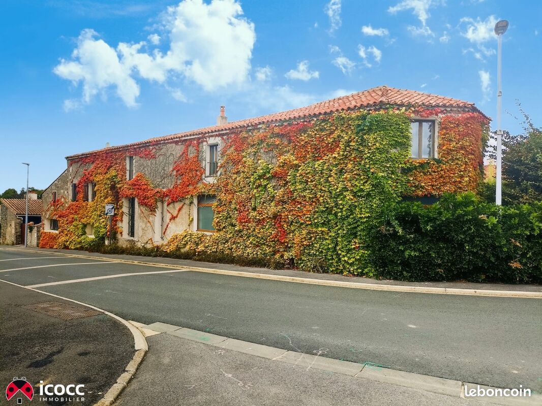 Maison 9 pièces 300 m² · à Château-Guibert · 300 m² · 299 250 €