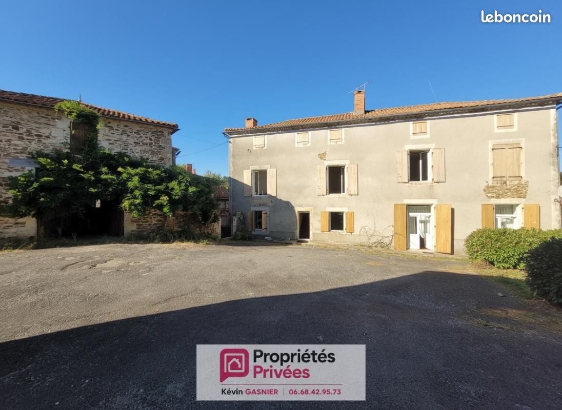 Maison 8 pièces 184 m² · à Cherves-Châtelars · 184 m² · 146 000 €