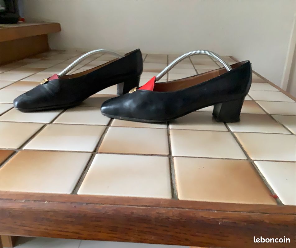 Paire chaussures femmes (image 2)