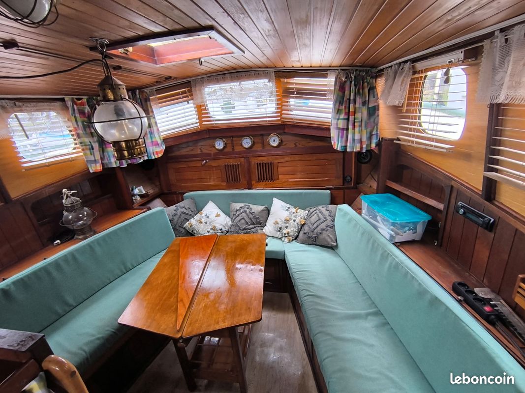 Canal boat (image 2)