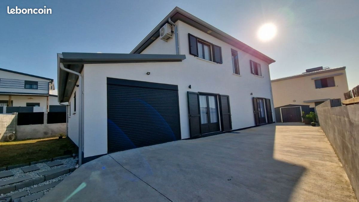 Maison 5 pièces 181 m² · à Sainte-Marie · 181 m² · 460 000 €