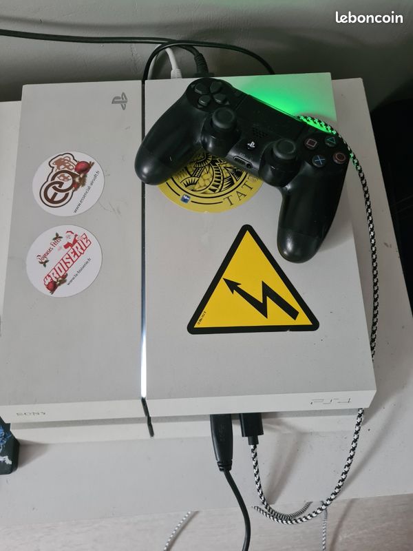 Vend ps4 500 mo (image 1)