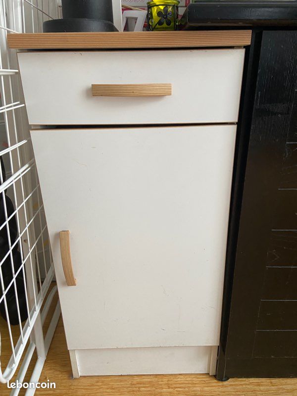 URGENT - Petit meuble/armoire blanc (image 2)