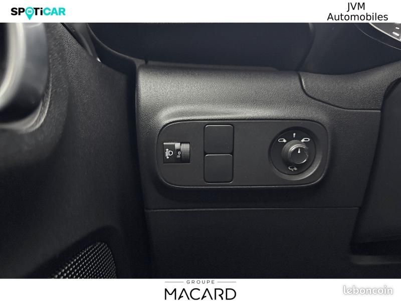Citroen C3 1.2 PureTech 83ch S&S Feel Pack (image 40)