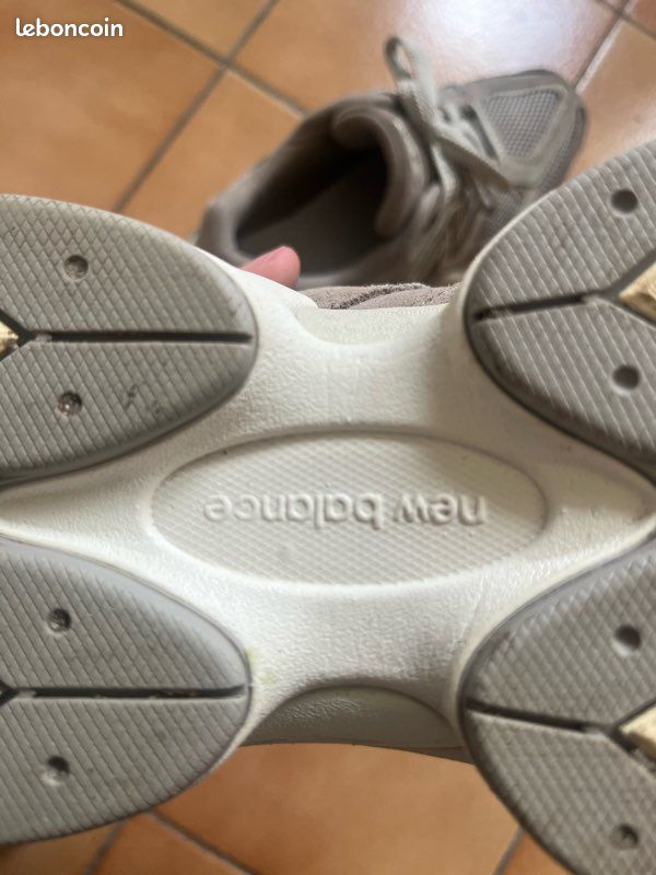 New balance (image 5)