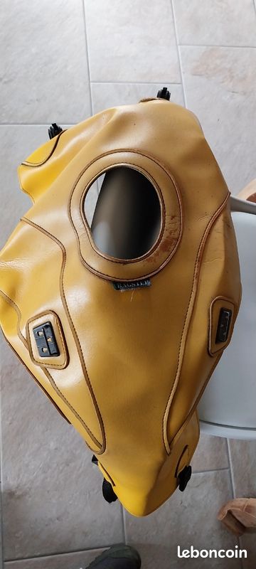 Protection réservoir SV650 (image 3)