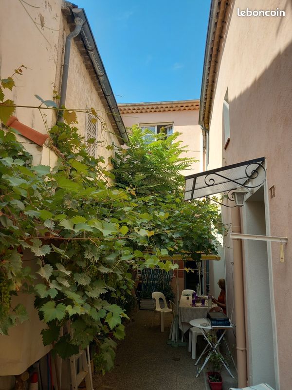 Appartement 1 pièce 15 m² · à Saint-Raphaël · 15 m² · 420 €/mois