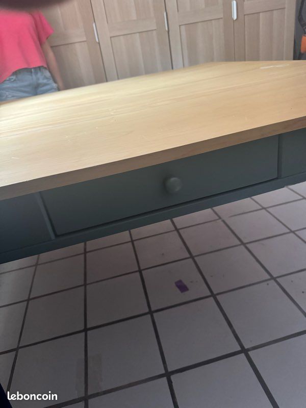 Table bois carrée (image 3)