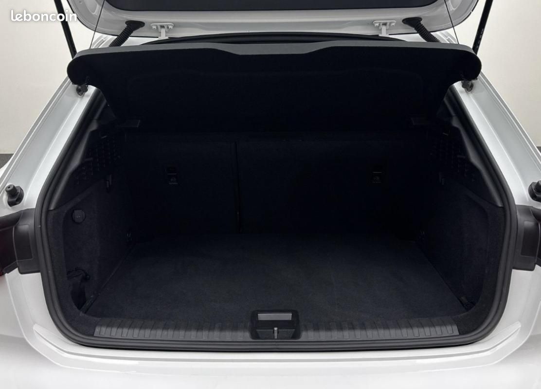 Audi A3 sportback 45 TFSIe 245 S-LINE HYBRIDE RECHARGEABLE / MATRIX LED ATTACHE REMORQUE REGULATE... (image 13)