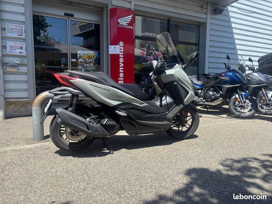 Honda forza 125 (image 3)