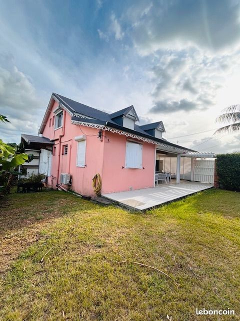 Maison 4 pièces 153 m² · à Baie-Mahault · 153 m² · 1 690 €