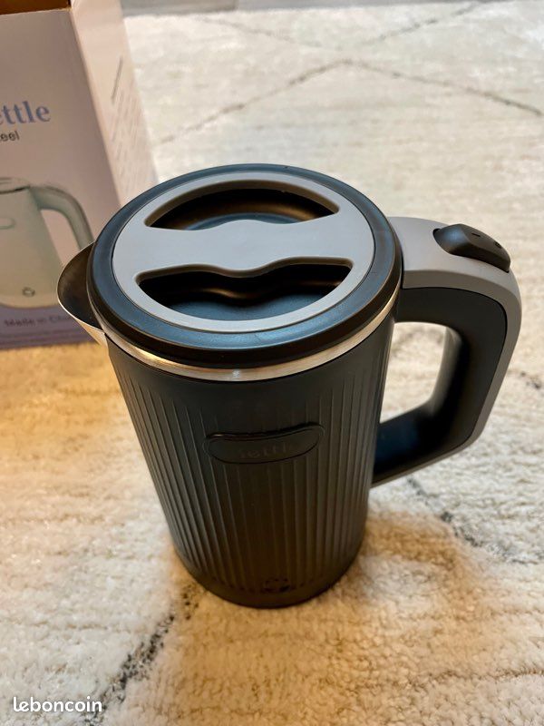 Bouilloire électrique 800ml noire neuve plastique (image 1)