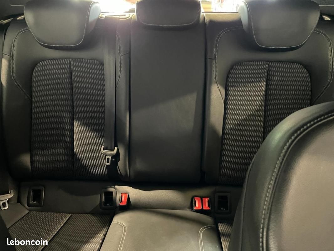 Audi Q2 30 TDI 116 S tronic 7 S line (image 12)