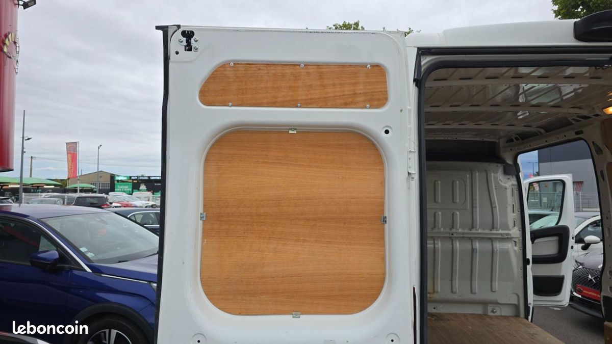 Peugeot Boxer Fourgon Surélevé 333 L2H2 Pack Clim Nav HDi 130 (image 18)