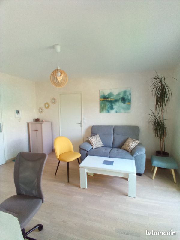Appartement 2 pièces 41 m² · à Saint-Priest · 41 m² · 740 €
