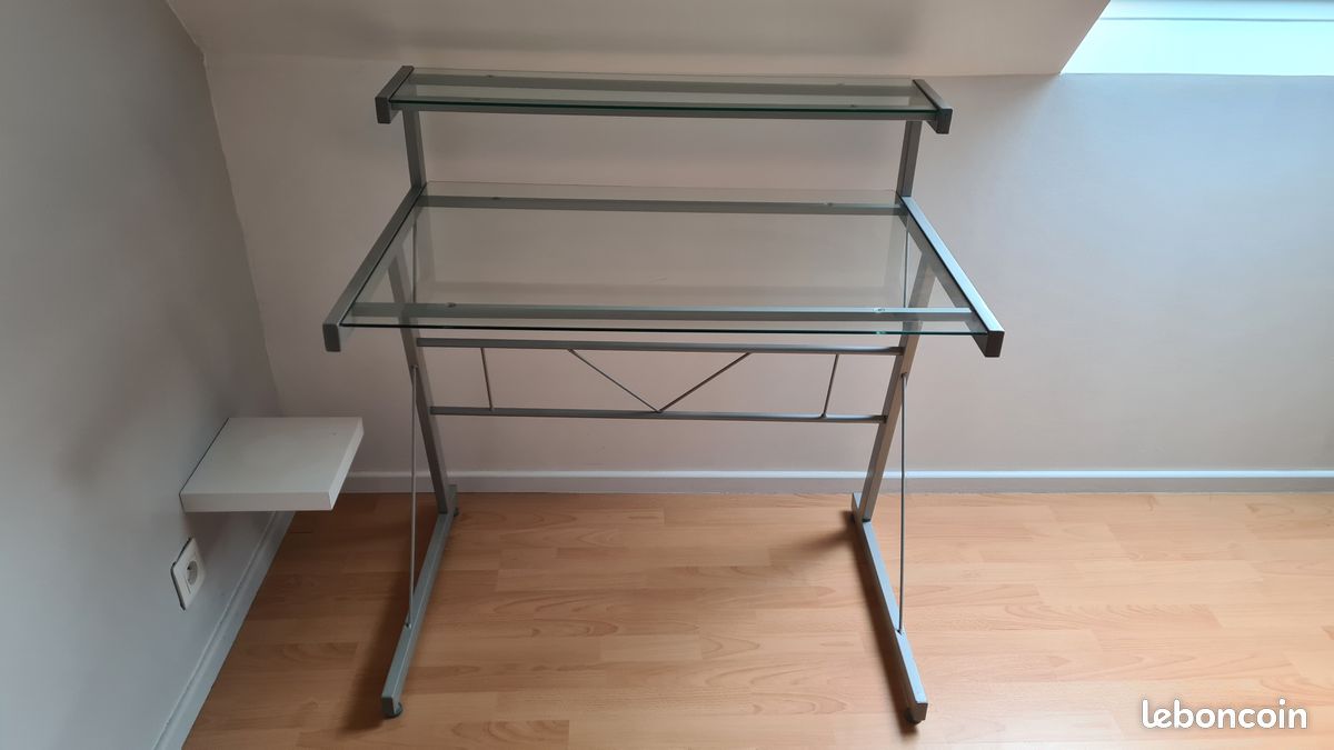 Bureau en verre (image 1)