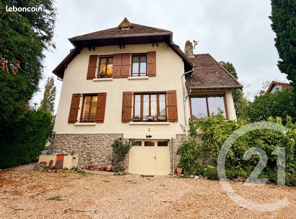 Maison 6 pièces 131 m² · à Dampmart · 131 m² · 495 000 €