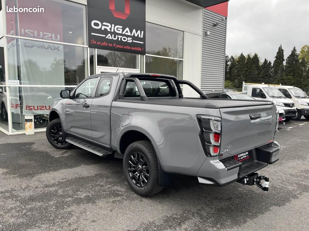 ISUZU D-MAX NOUVEAU 2.2 L * 44 724 HT *SPACE NITRO SPORT 2.2 A/T 4x4 MY2026 Euro6e-bis (image 2)