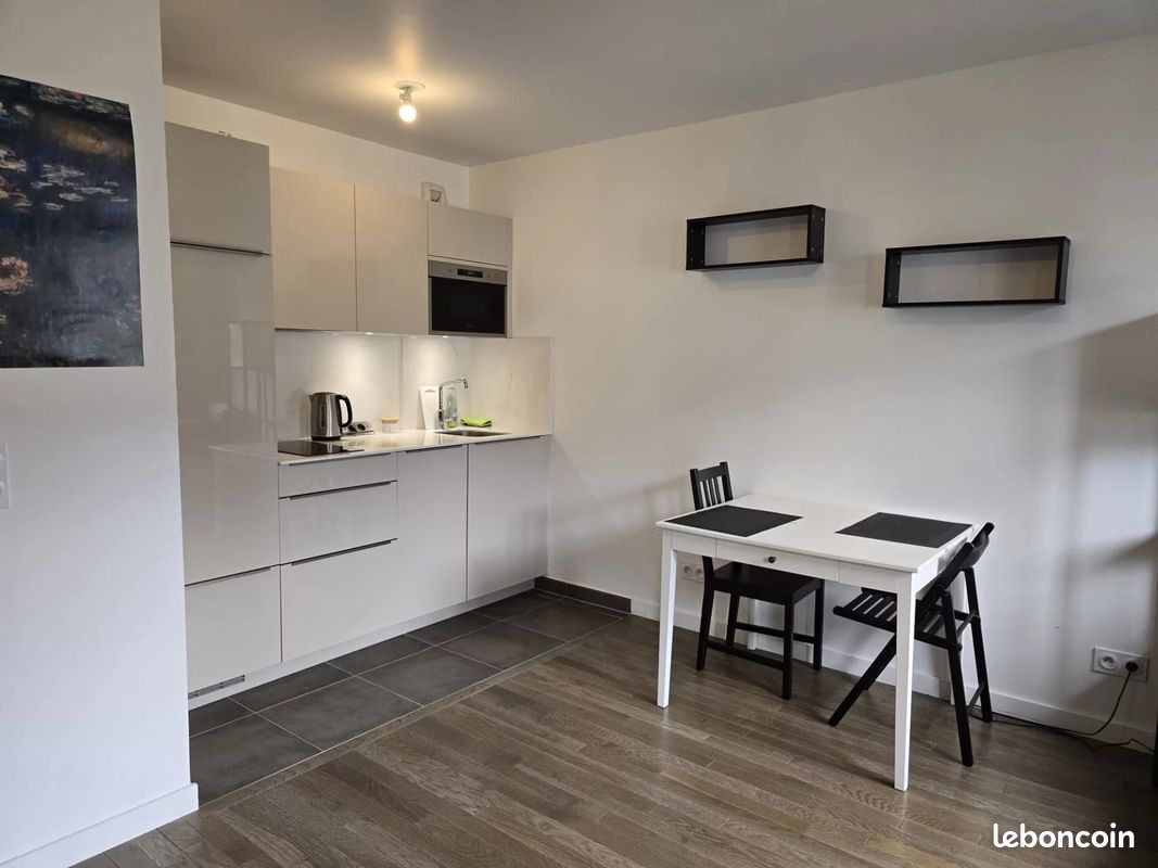 Appartement a louer suresnes - 1 pièce(s) - 28 m2 - Surfyn