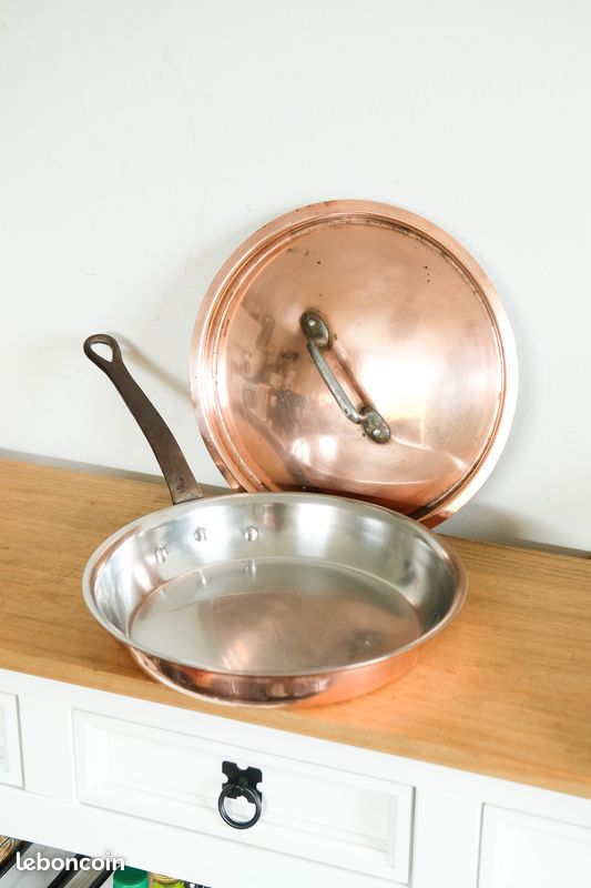 Poêle en Cuivre Lourd Bourgeat Pro 2.5 mm – Intérieur Inox & Queue Fonte – Ø 28 cm (2,5 kg) (image 1)
