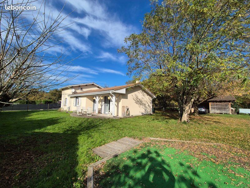 Maison 6 pièces 150 m² · à Salles · 150 m² · 380 000 €