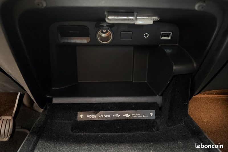 Citroen C4 PICASSO BLUEHDI 150CH INTENSIVE S&S (image 17)