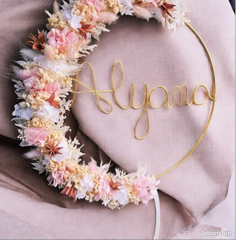 Couronne de fleurs séchées personnalisées, cadeau, naissance, chambre bébé, mariage (image 1)