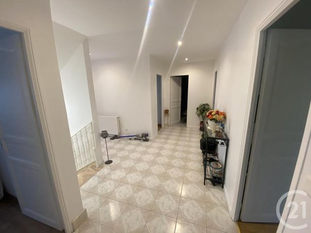 Maison a vendre  - 8 pièce(s) - 250 m2 - Surfyn