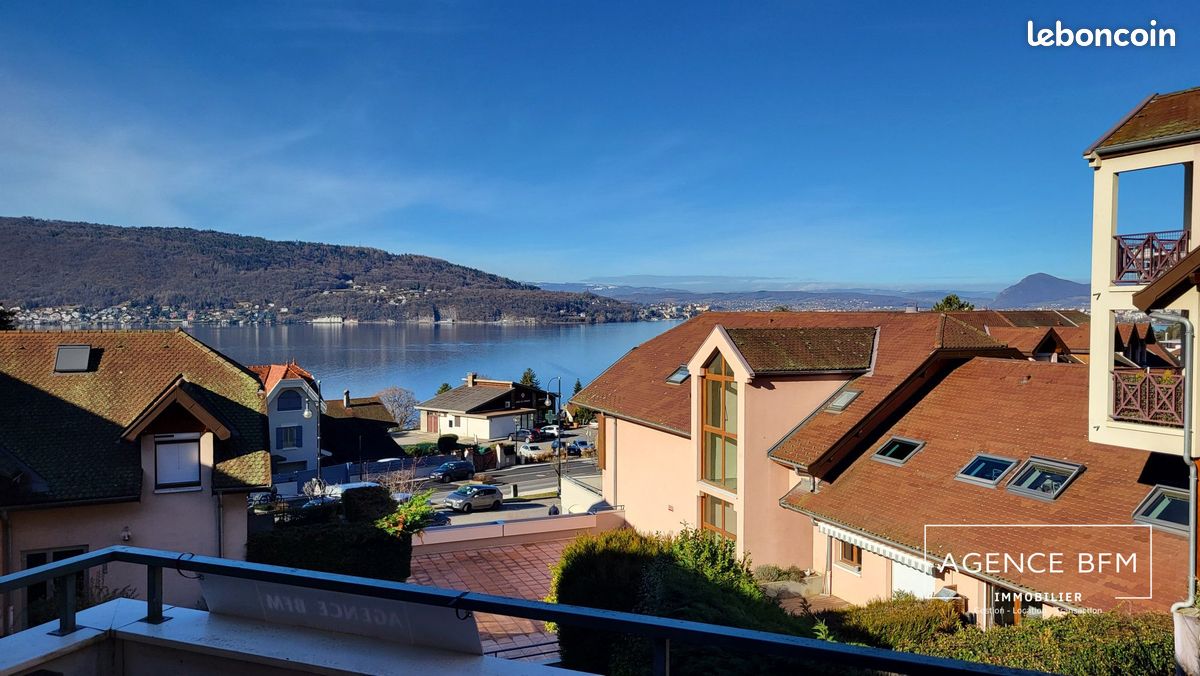 Appartement 4 pièces 140 m² · à Veyrier-du-Lac · 140 m² · 2 600 €/mois