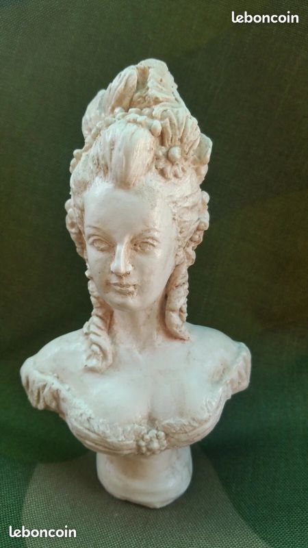Marie-Antoinette Reine de France Buste Fin XIXe Terre Cuite