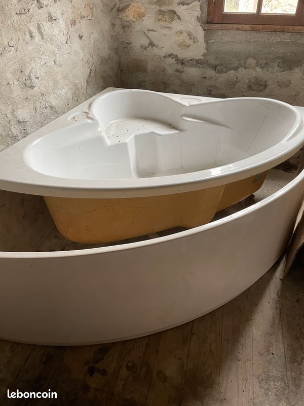 Baignoire d’angle neuve (image 2)