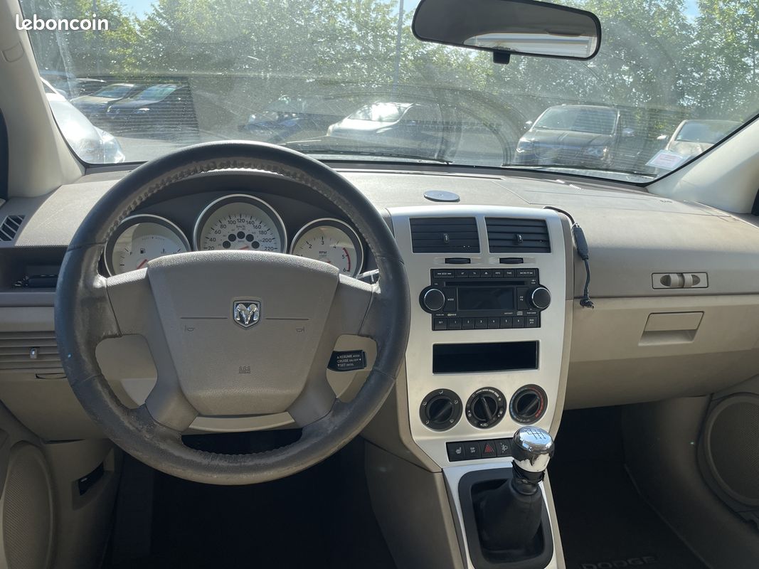 Dodge CALIBER 2.0 CRD SXT (image 8)