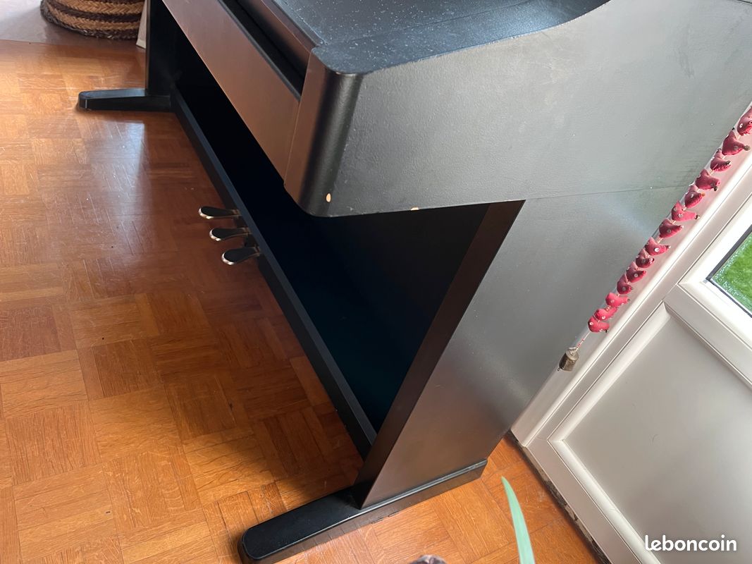 Piano numérique Korg avec meuble (image 7)