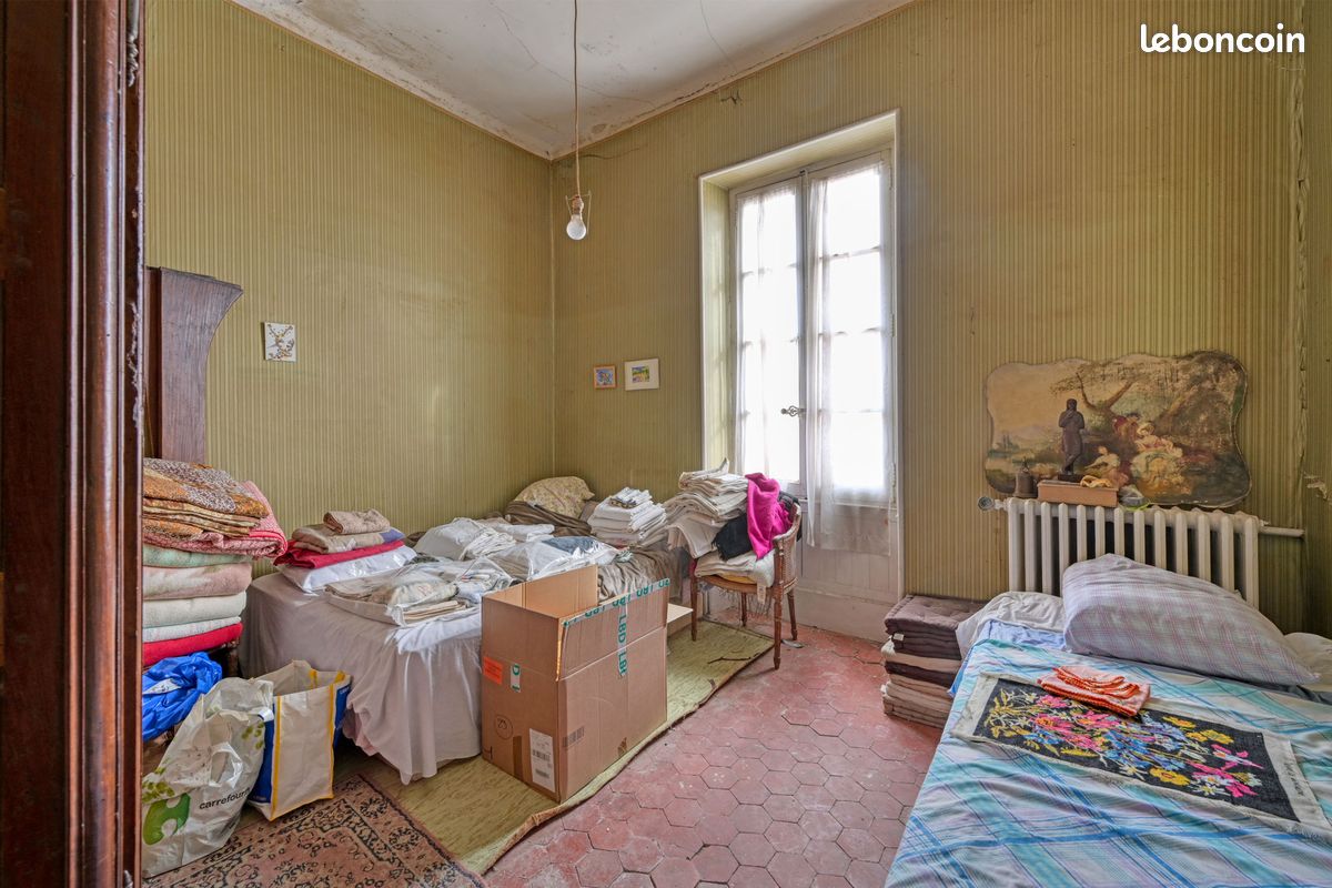 Maison 10 pièces 205 m² · à Marguerittes · 205 m² · 298 000 €
