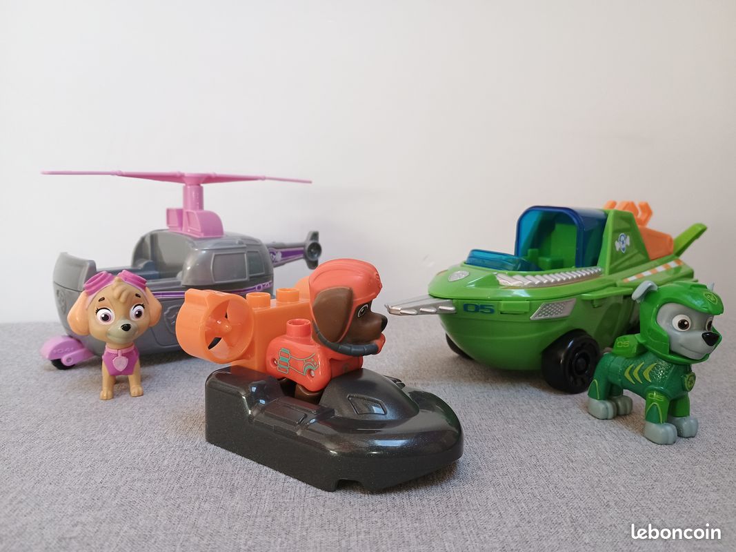 Lot Véhicules et figurines PAT' PATROUILLE PAW PATROL (image 1)