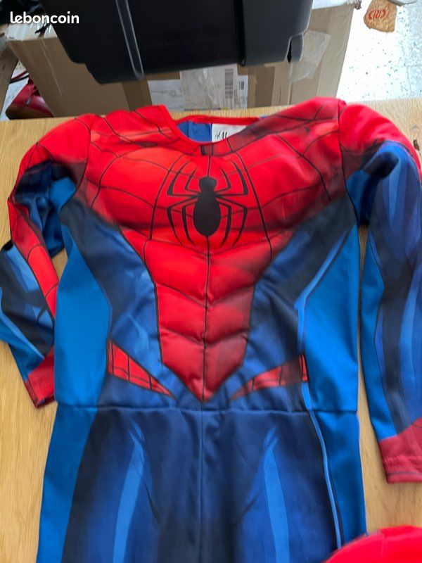 Deguisement Spiderman 3/4 ans (image 2)