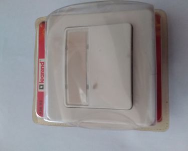 Lot De 4 Plaques Interrupteur Legrand Sagane Silex 85030 – Gris Céladon