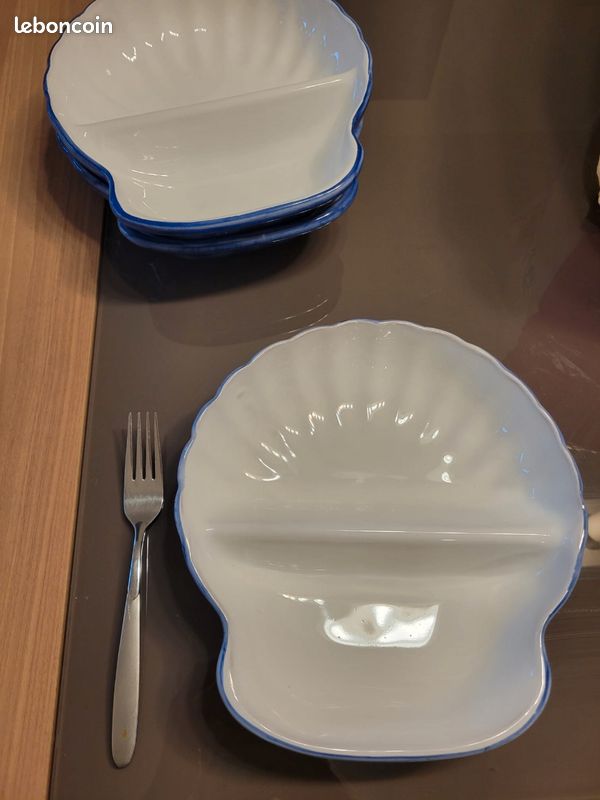 Grandes assiettes moules frites (image 1)