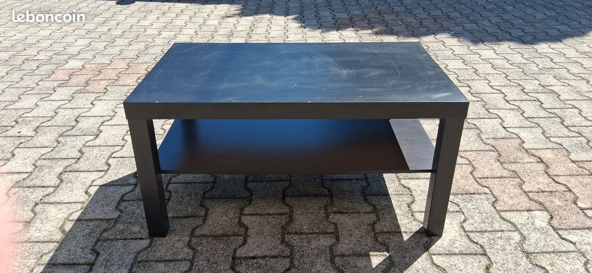 Table basse noire (image 1)