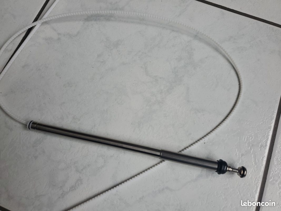 Antenne Electrique pour Land Cruiser HDJ80 Neuf (image 2)