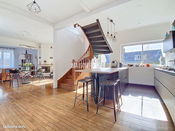 Maison 7 pièces 151 m²