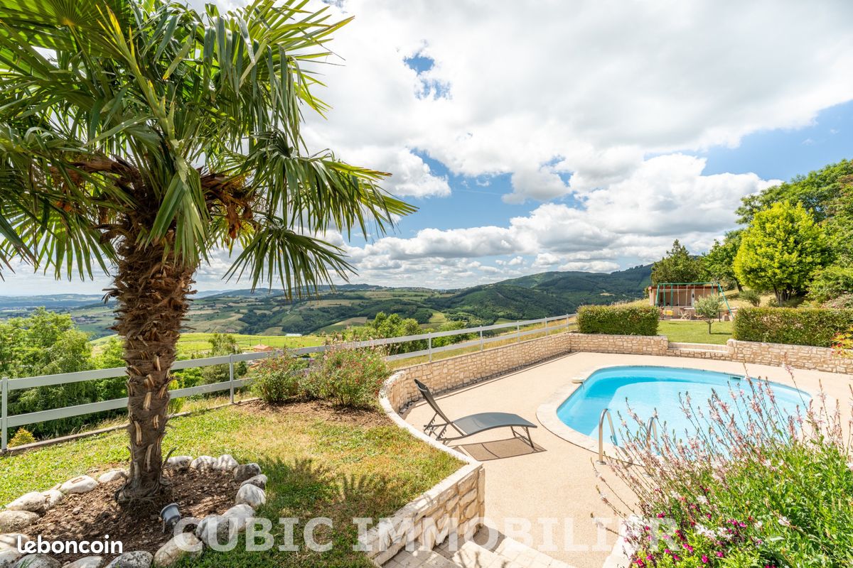 Maison 5 pièces 159 m² · à Villefranche-sur-Saône · 159 m² · 480 000 €