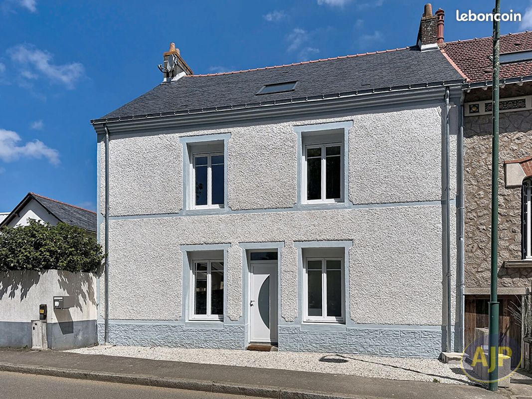 Maison 8 pièces 185 m² · à Saffré · 185 m² · 309 603 €
