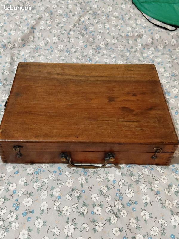 Boite peinture en bois (image 1)