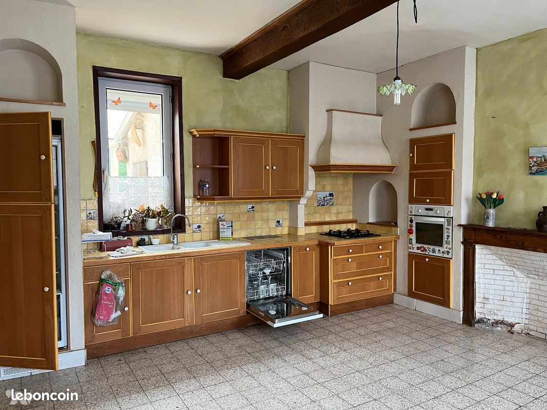 Maison 5 pièces 141 m² · à Poix-de-Picardie · 141 m² · 361 872 €