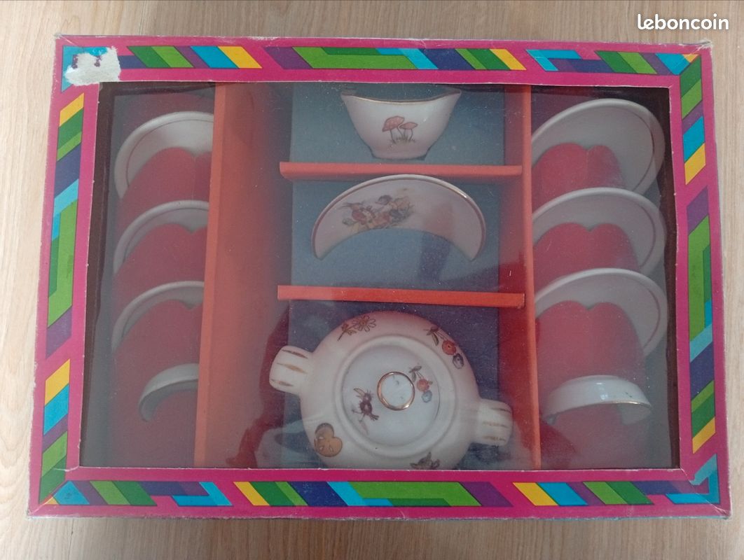 Coffret De Dinette Ancien – Vaisselle Miniature Vintage – Collection Jouets Rétro
